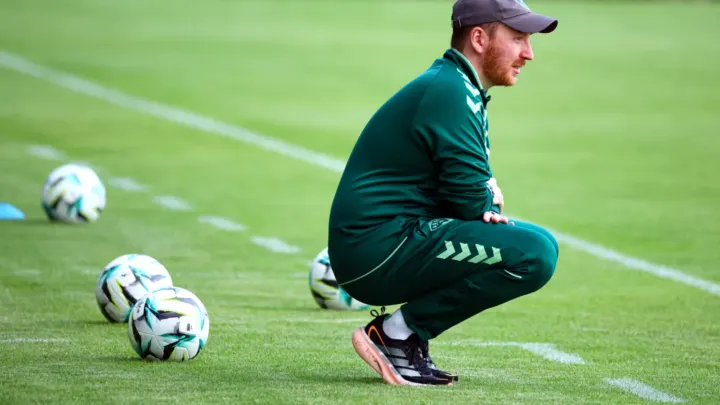 Mercato ASSE : Stassin et Davitashvili écartés du groupe à Ibrox