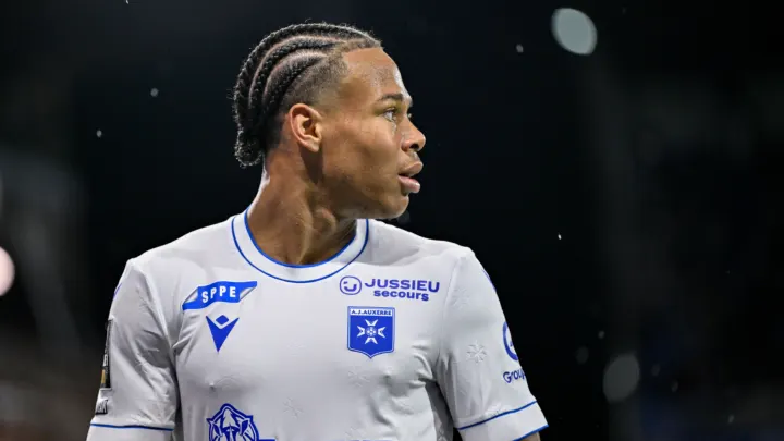 Crystal Palace dégaine pour un jeune milieu français