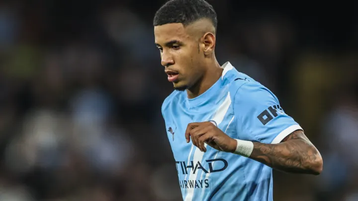 Officiel : Savinho quitte Manchester City pour Tottenham