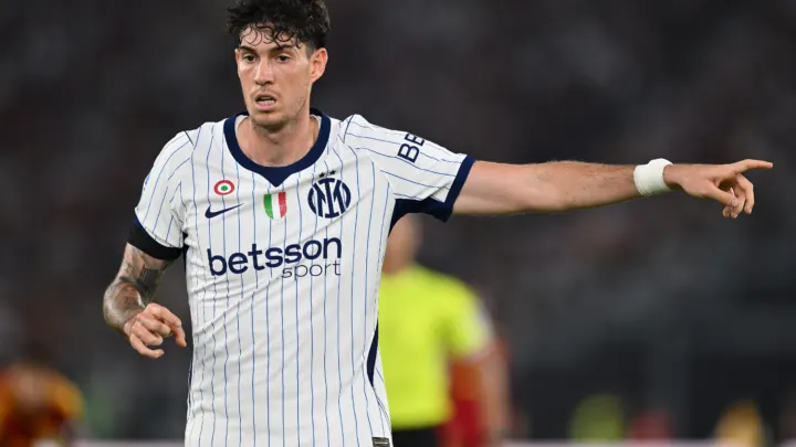 Chelsea garde Bastoni dans le viseur pour sa défense à trois