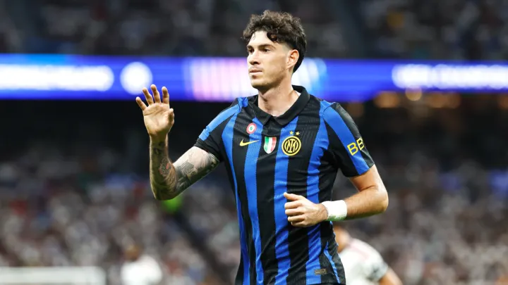 Chelsea prêt à mettre 68 M£ sur Bastoni, Barcelone à l'affût
