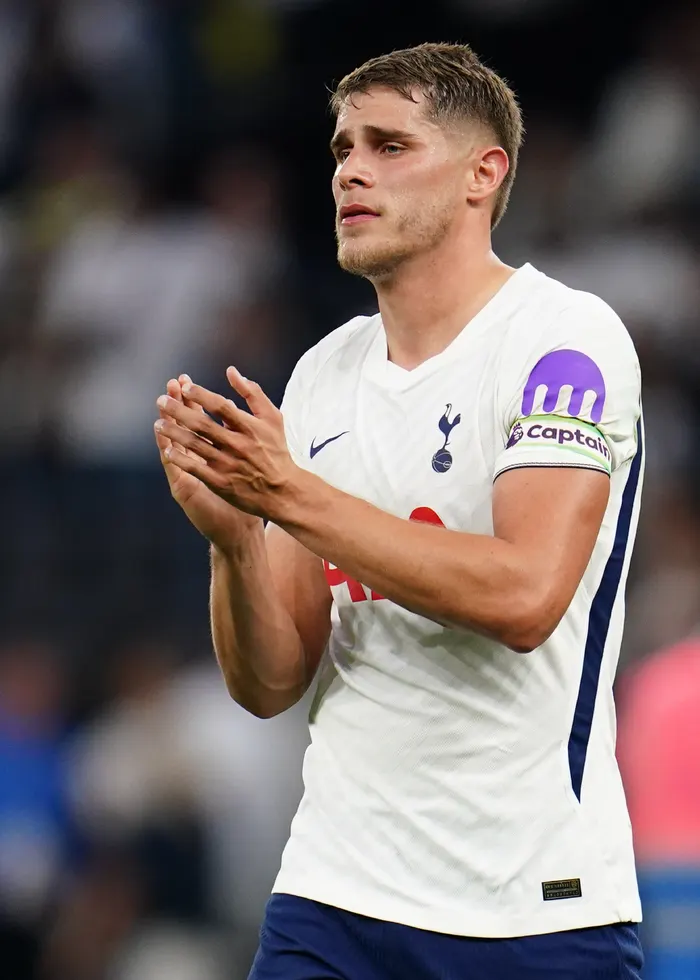 Deux clubs anglais sur les traces de Micky van de Ven