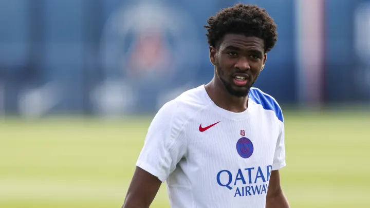 Mbaye quitte le PSG pour Aston Villa contre 55 M€